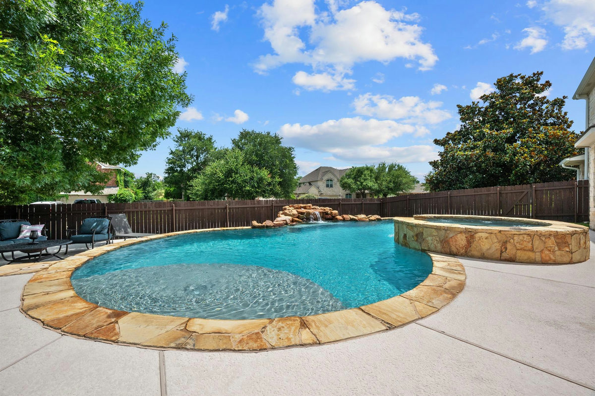 3030 Covington Pl — exterior