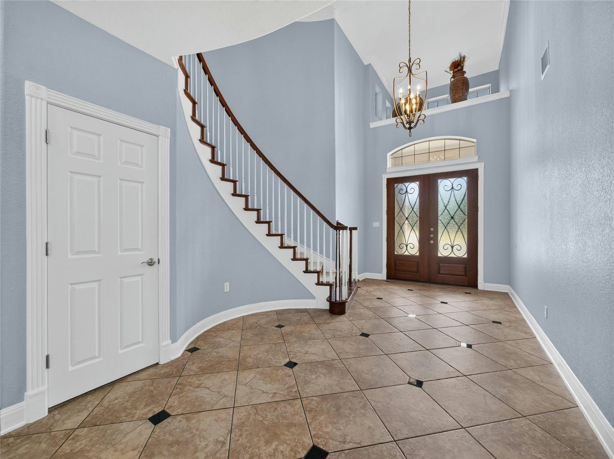 3500 Hamlet Cv — photo 3