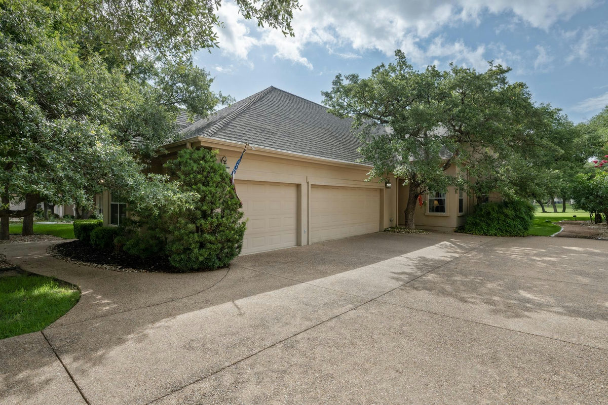 29 Meadows End — photo 4
