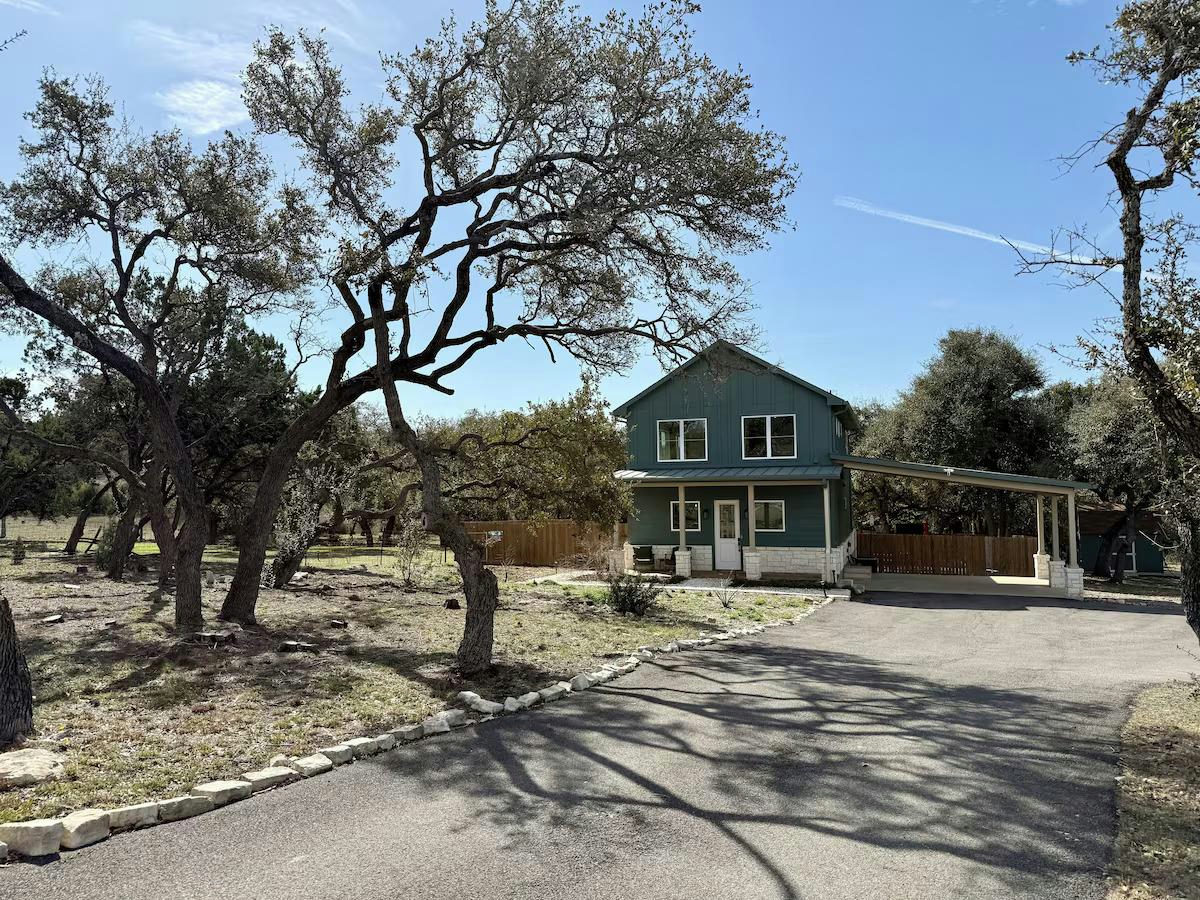 11605 Fitzhugh Rd — exterior