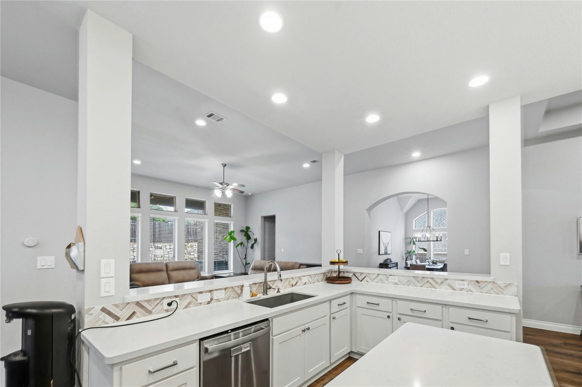 140 Catani Loop — photo 2