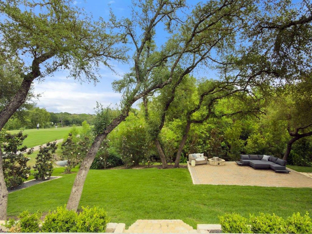 28 Club Estates Pkwy — photo 3