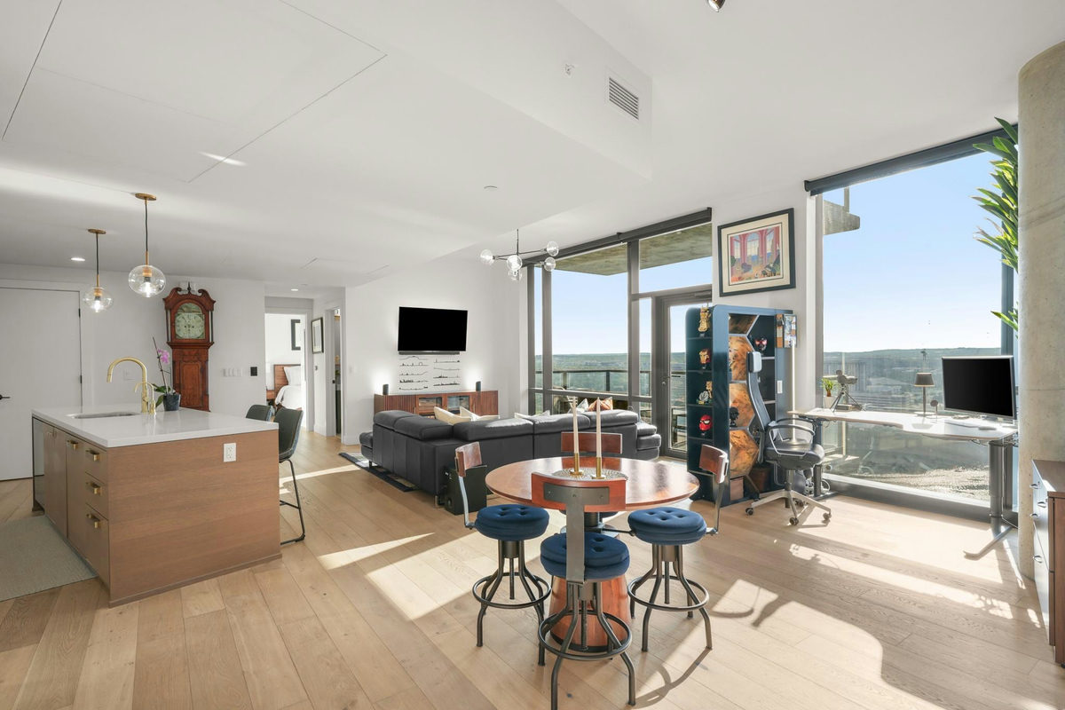 70 Rainey St #1908 — photo 5