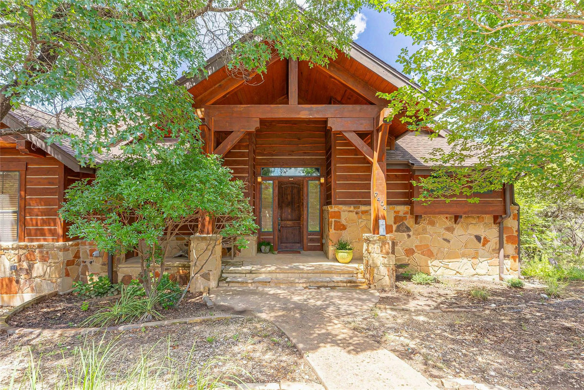 7404 Calming Ct — exterior