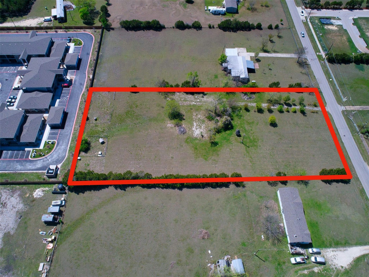 414 Lion Dr — photo 4