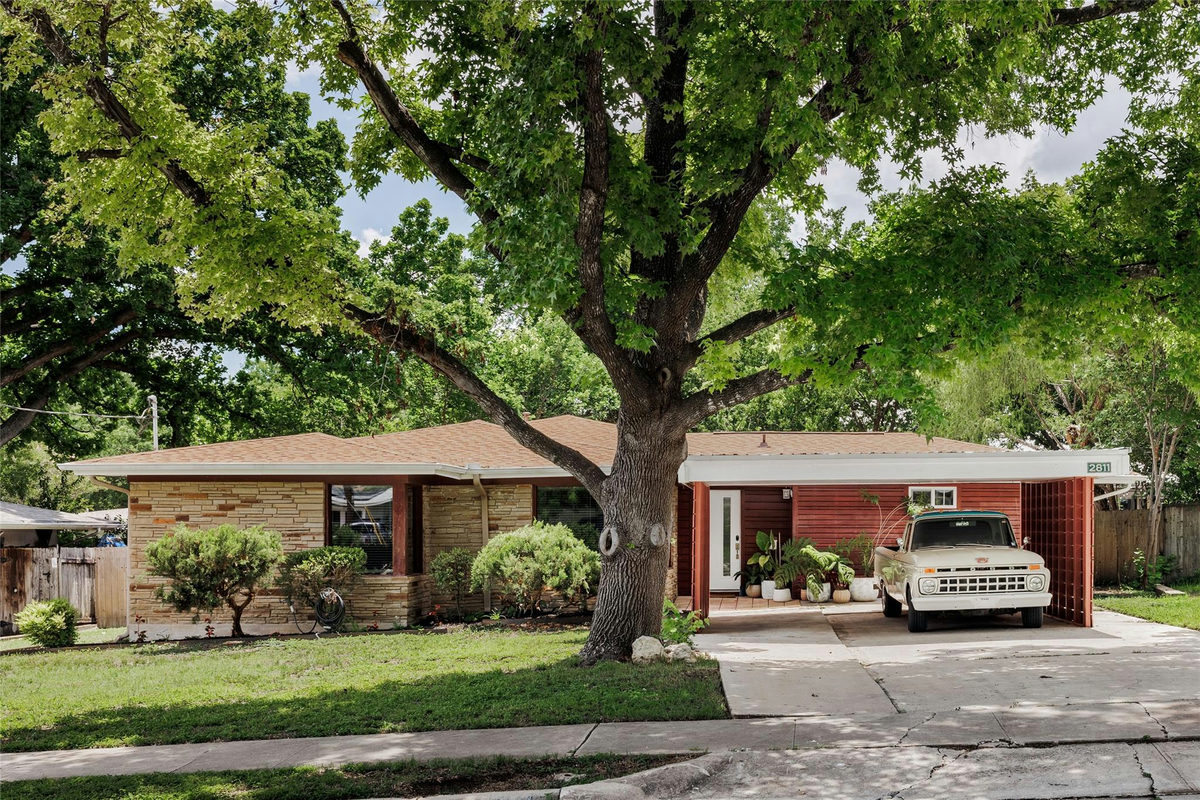 2811 W Fresco Dr — photo 3