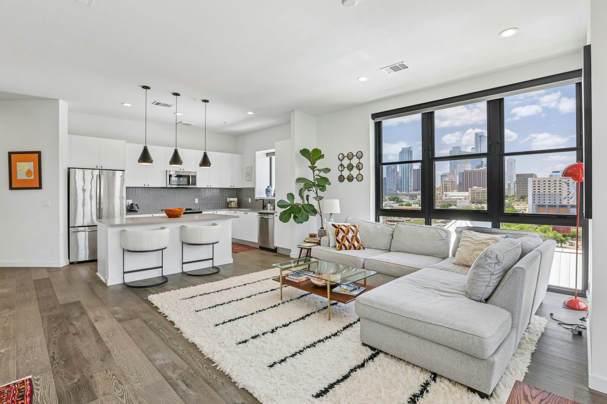 800 Embassy Dr #319 — photo 3