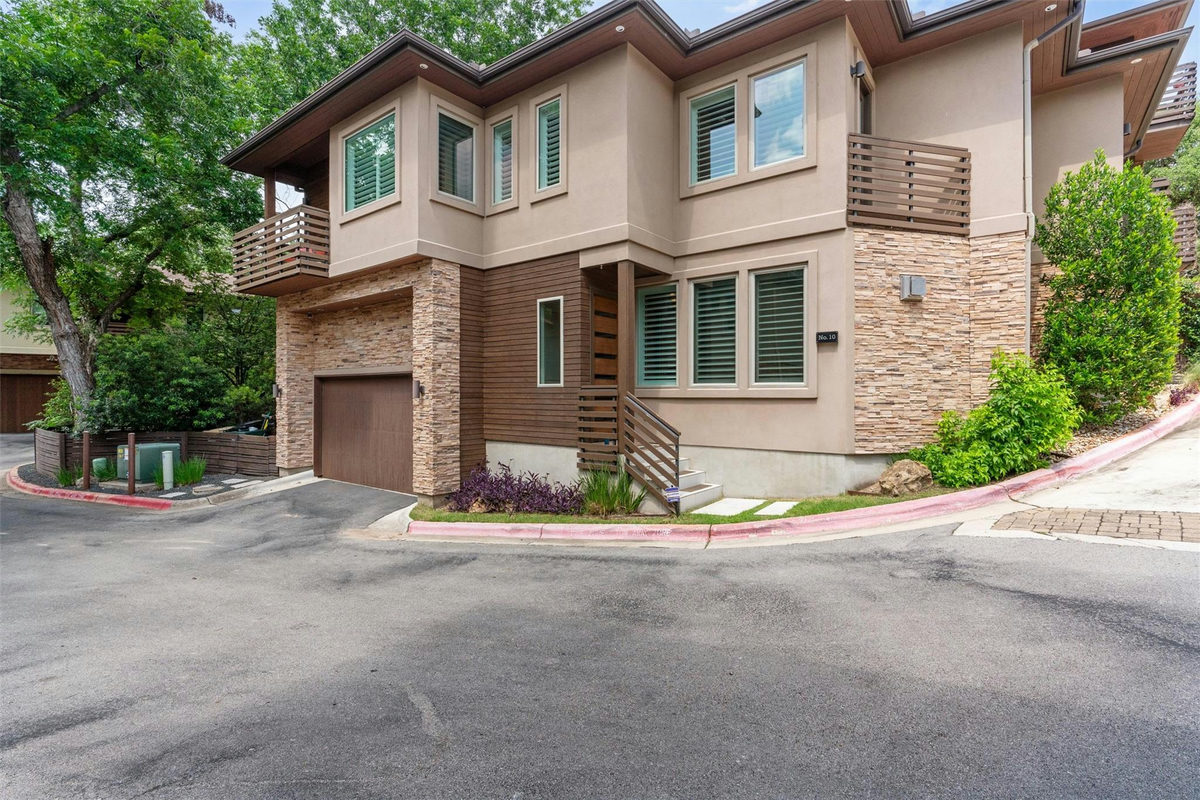 1227 Newning Ave #10 — photo 4