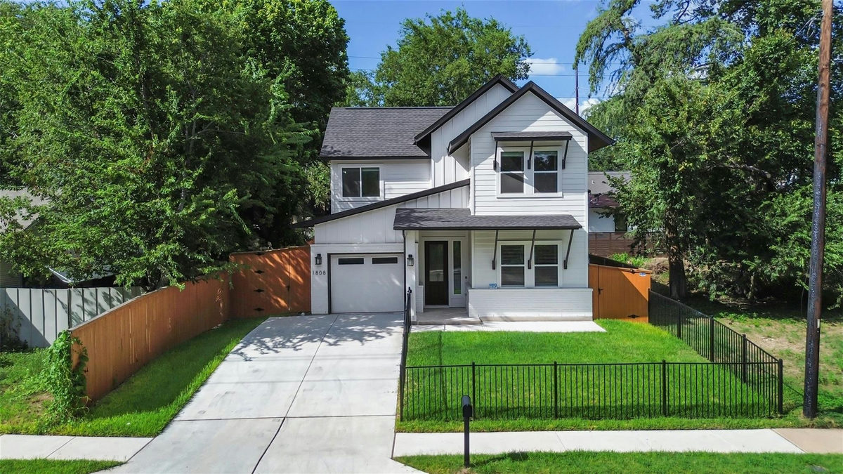 1808 Holly St — photo 2