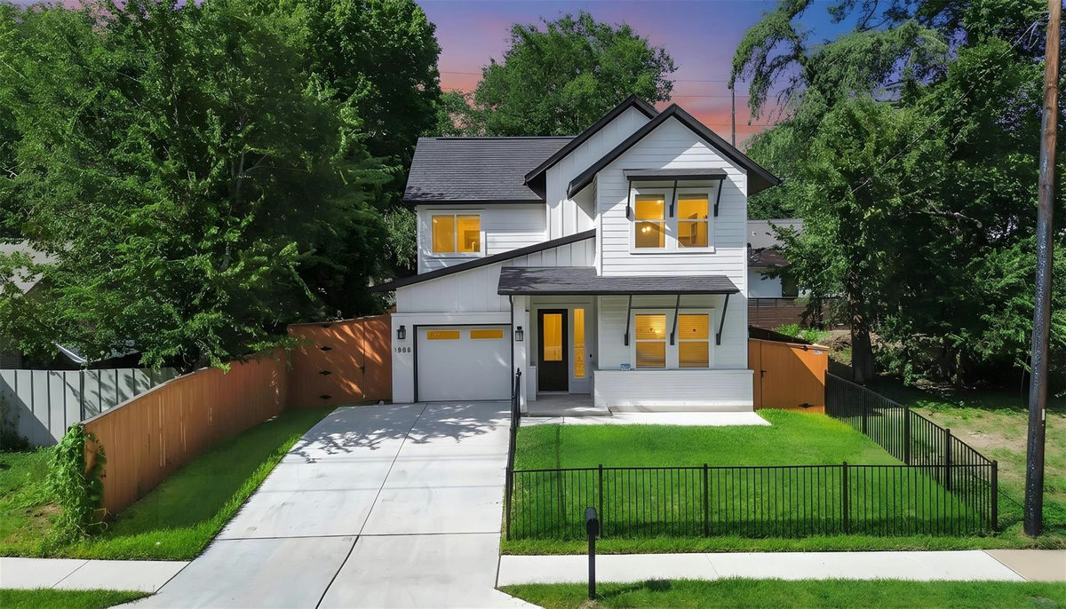 1808 Holly St — exterior