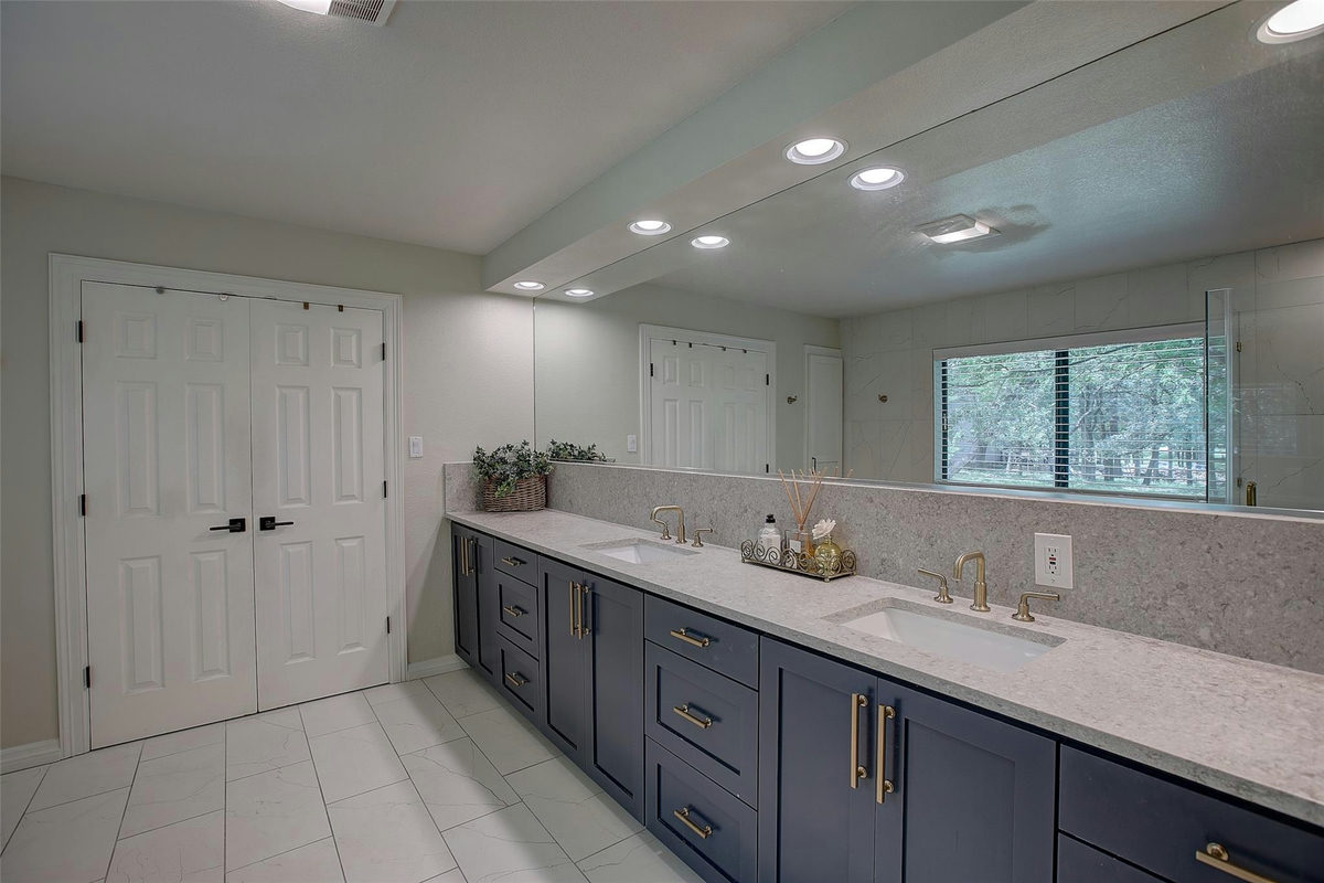 205 E Esparada Dr — photo 4