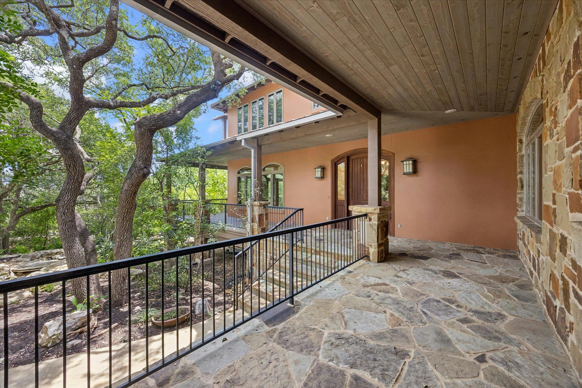 2501 Stratford Dr — photo 2