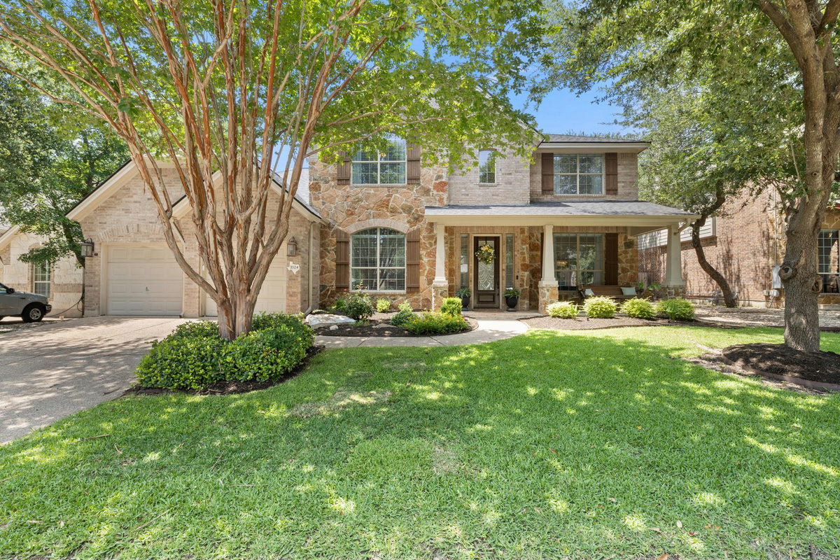 1124 Castle Path — exterior