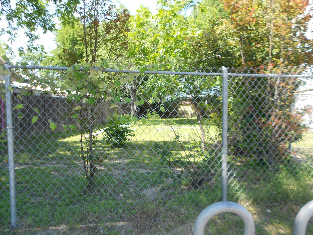 2510 E 7th St — photo 4