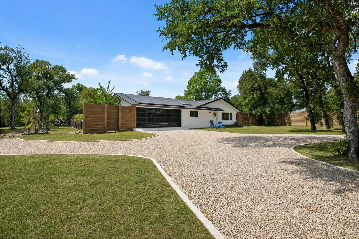 9110 Chisholm Ln — exterior