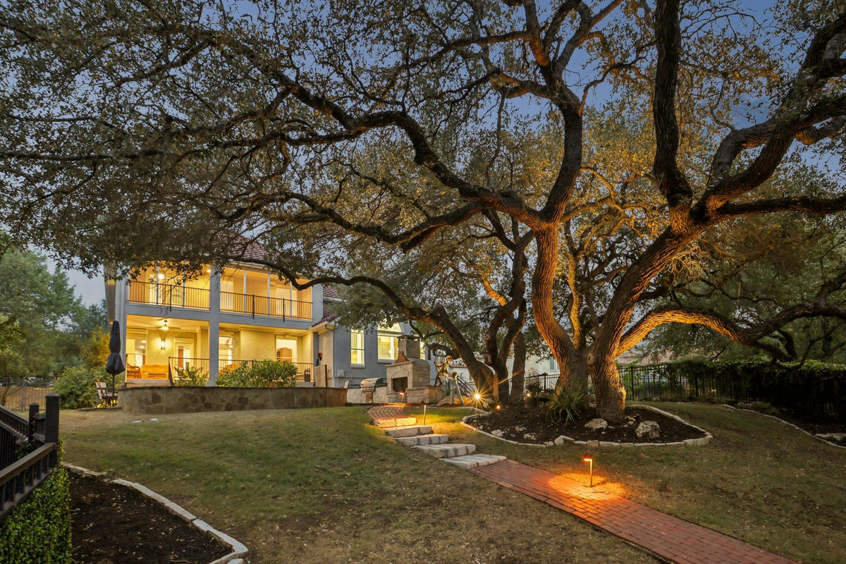 11400 Woodland Hills Trl — exterior