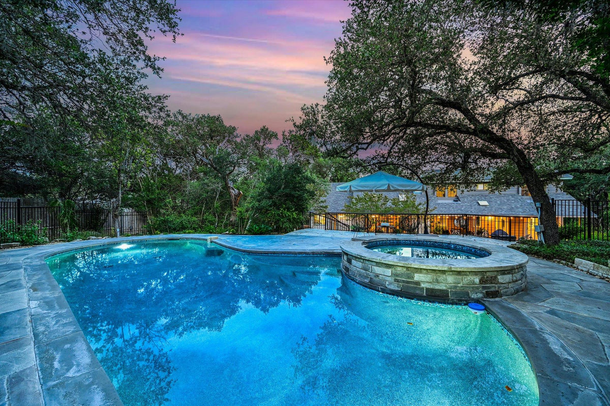 8310 Long Canyon Dr — exterior