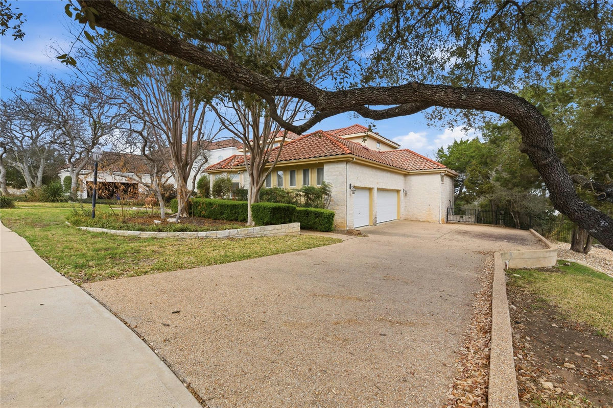 4321 Lakeway Blvd — photo 4