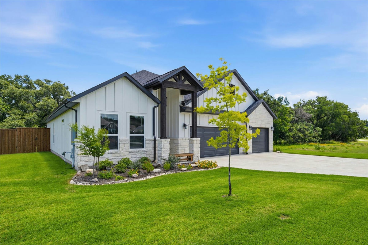 150 McNaughton Dr — exterior