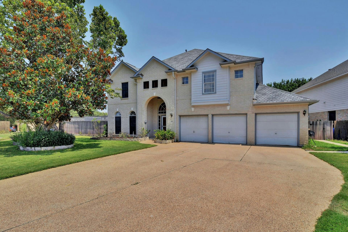 16019 Dark Ln — exterior
