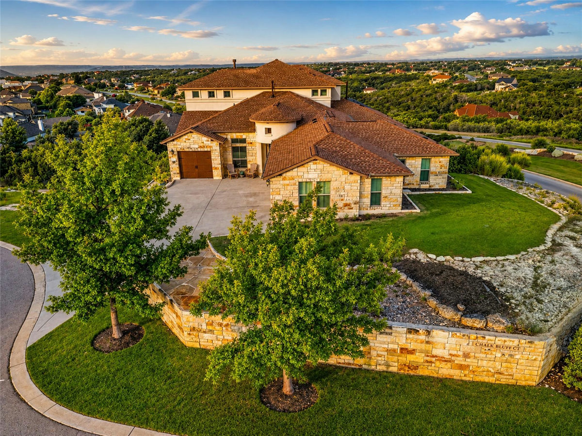 1501 Chalk Bluff Ct — exterior
