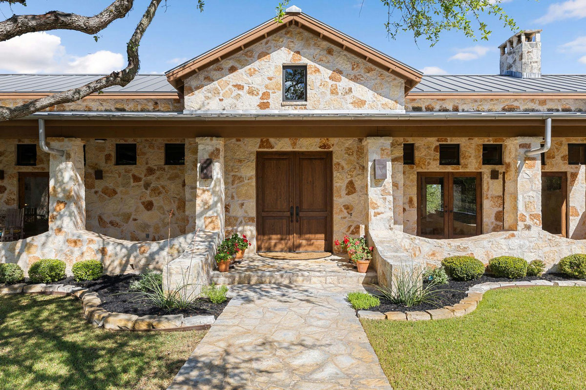 8101 FM 3237 — photo 4