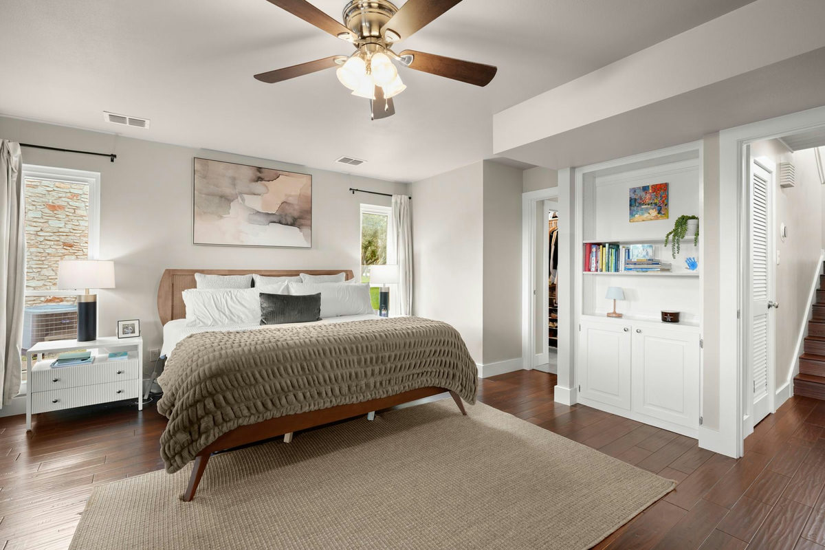 209 Crescent Blf — photo 3