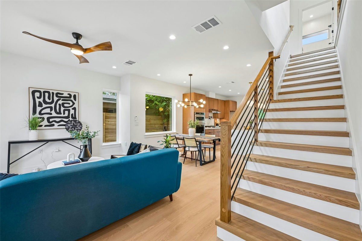 513 W Odell St #A — photo 3