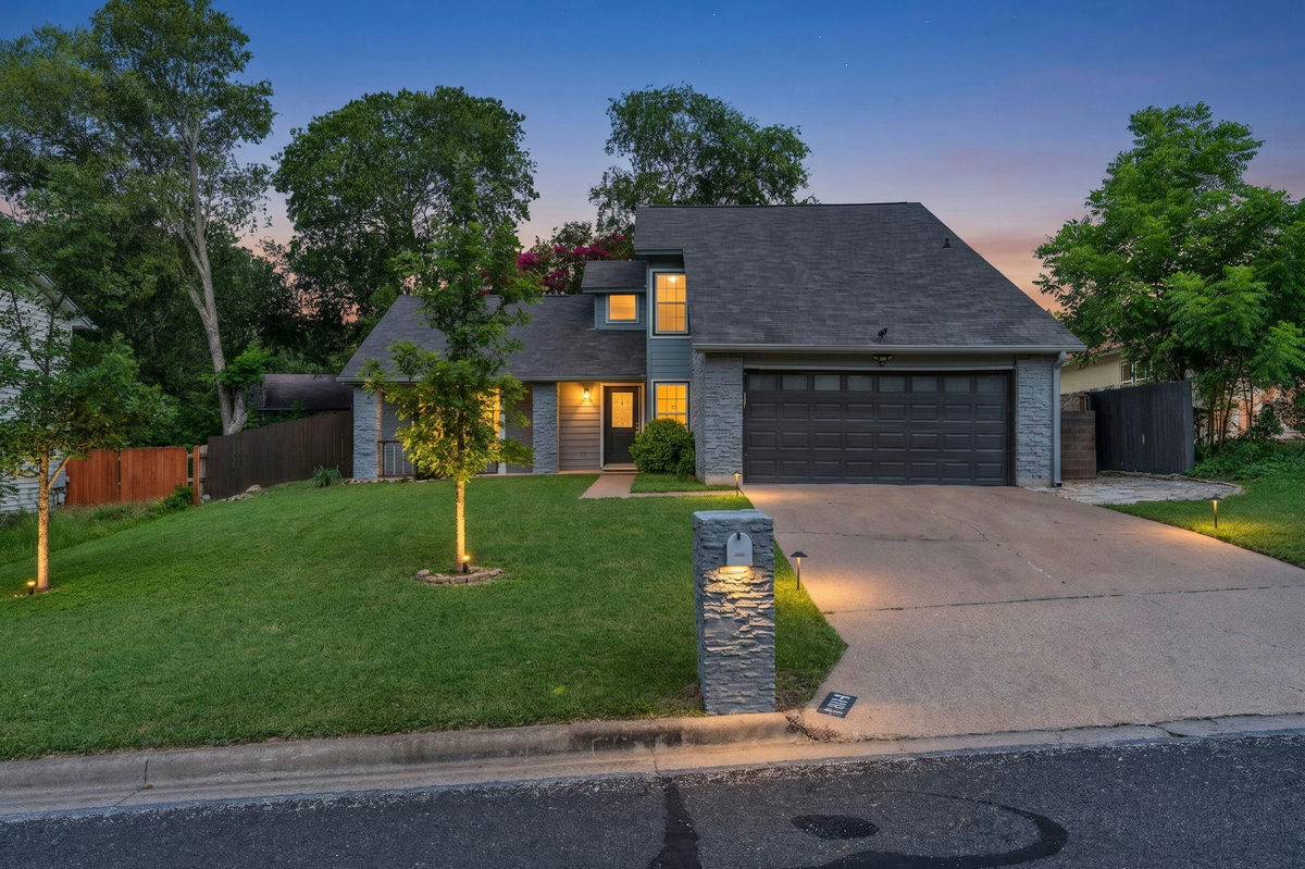 7906 Keneshaw Dr — exterior
