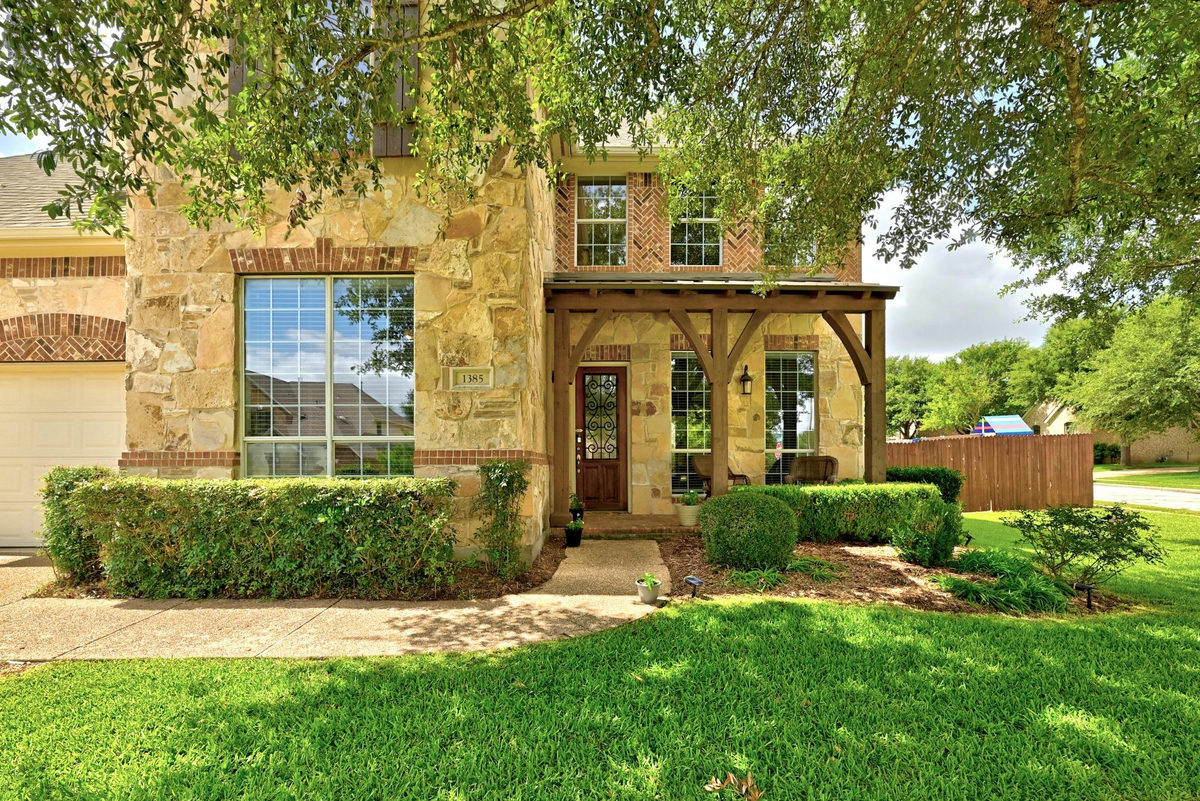 1385 Pine Forest Cir — photo 3