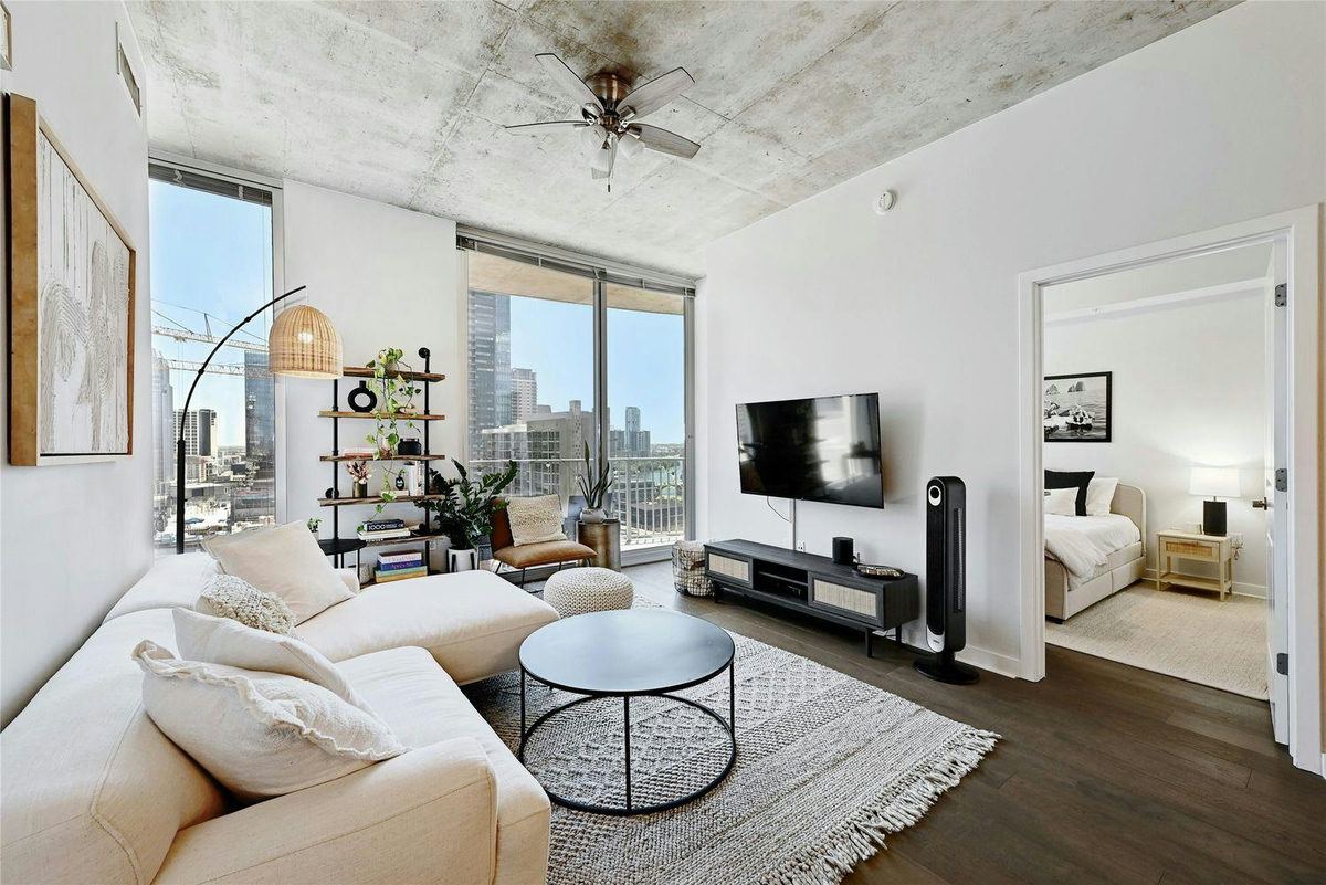 360 Nueces St #1809 — photo 2