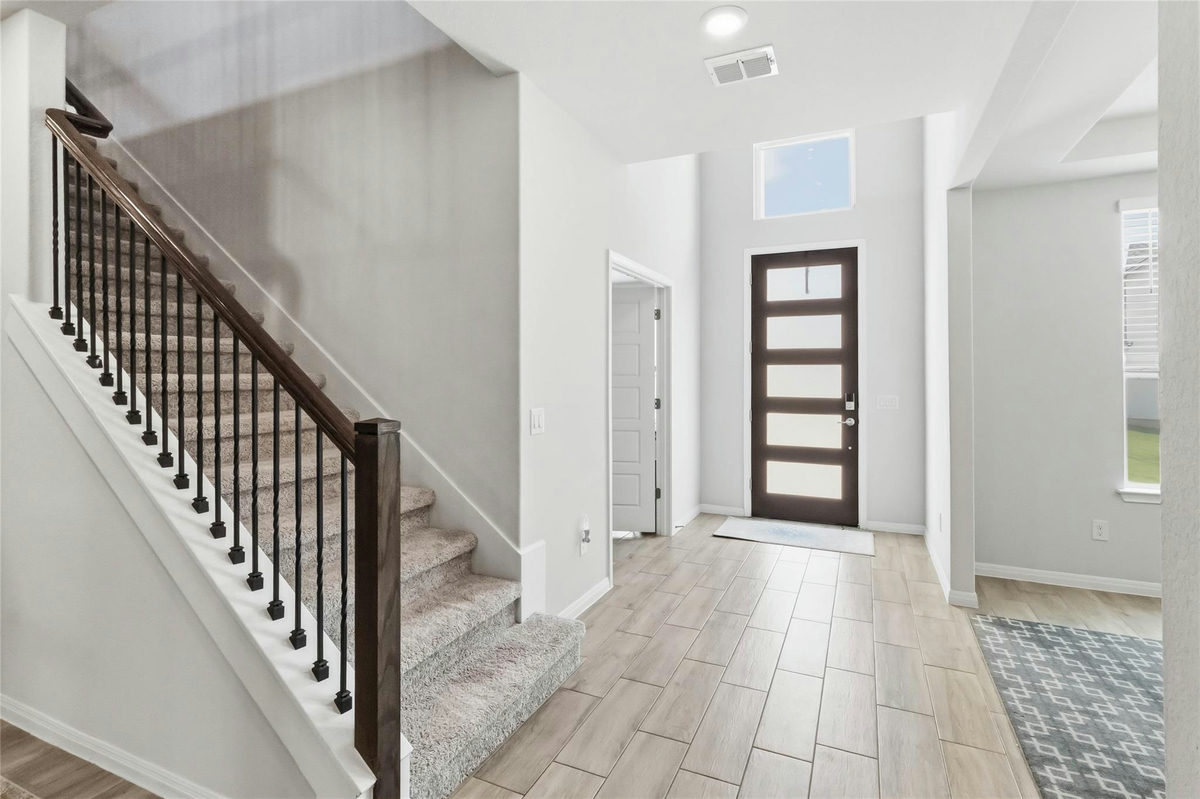 181 Pecos St — photo 4