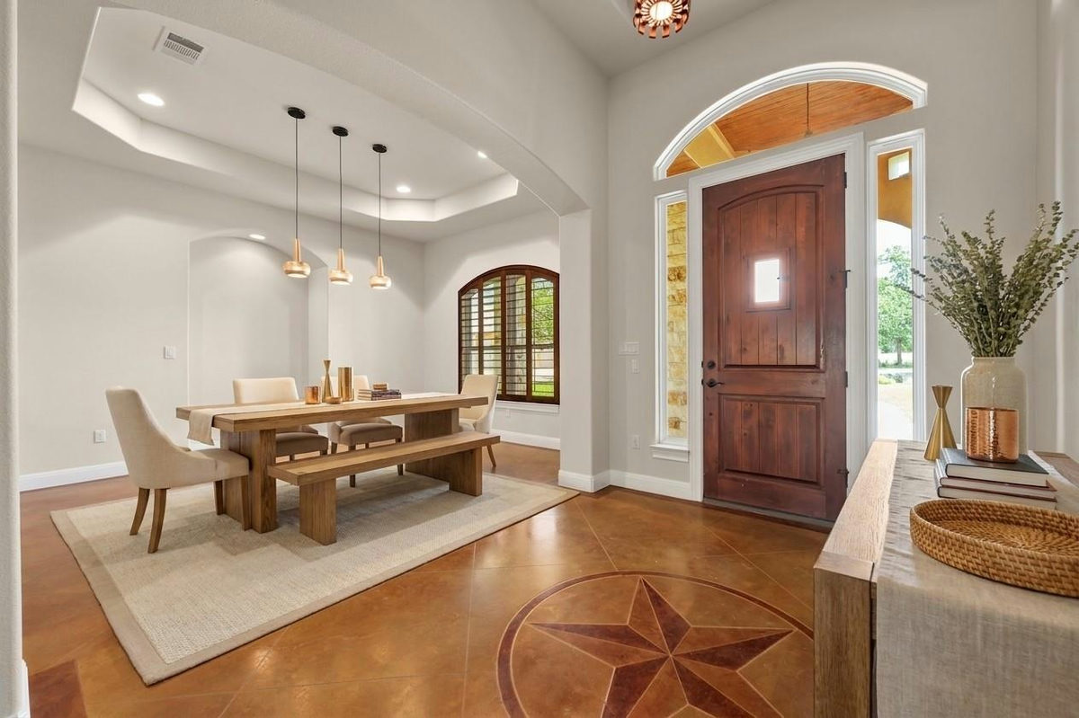 1012 Quail Ridge Dr — photo 3