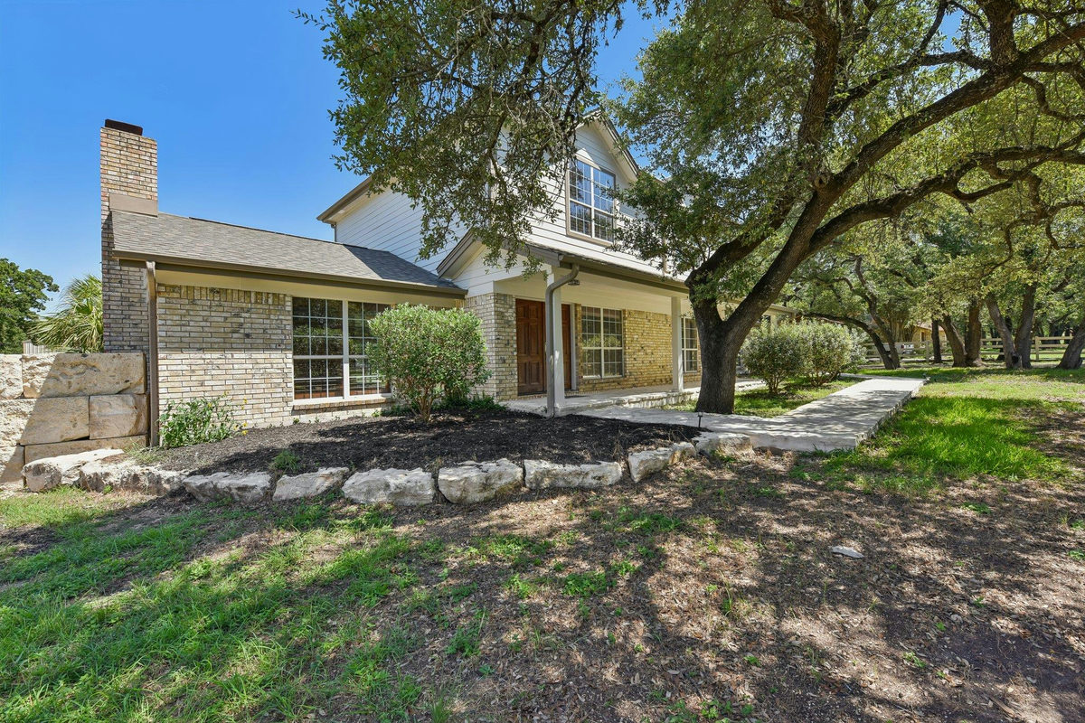 1915 Oak Forest Dr — photo 3