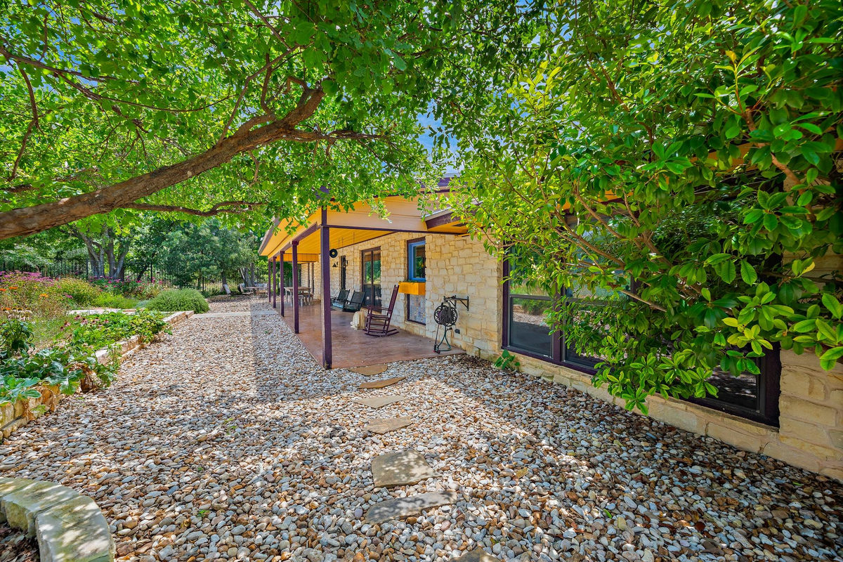 501 Liberty Dr — photo 3