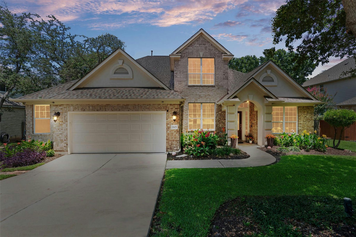 2605 Shire Ridge Dr — exterior