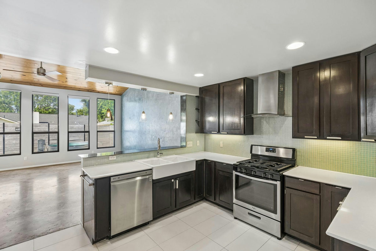 1501 Quail Crest Dr — photo 2