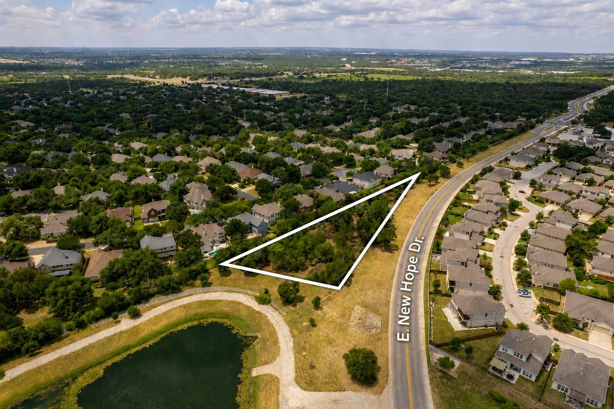 4770 E New Hope Dr — exterior