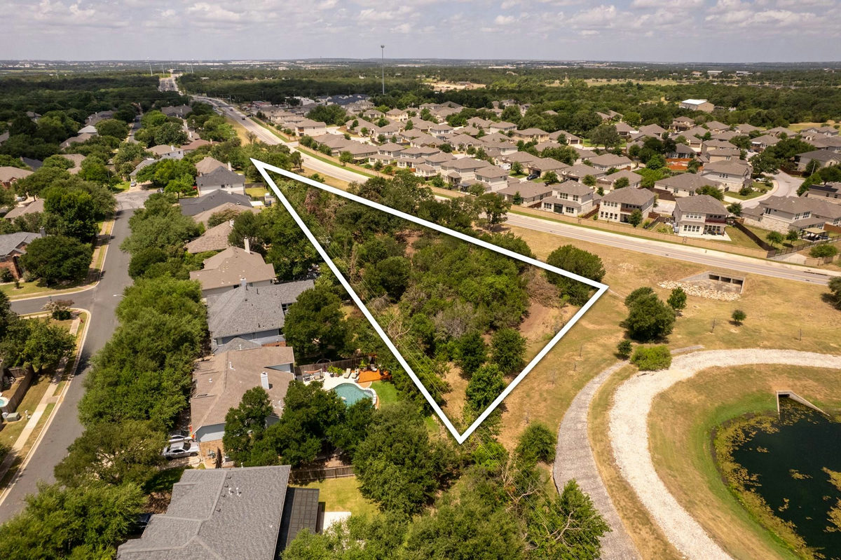 4770 E New Hope Dr — photo 3