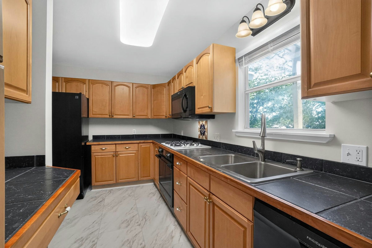 2113 Rabb Rd — photo 3