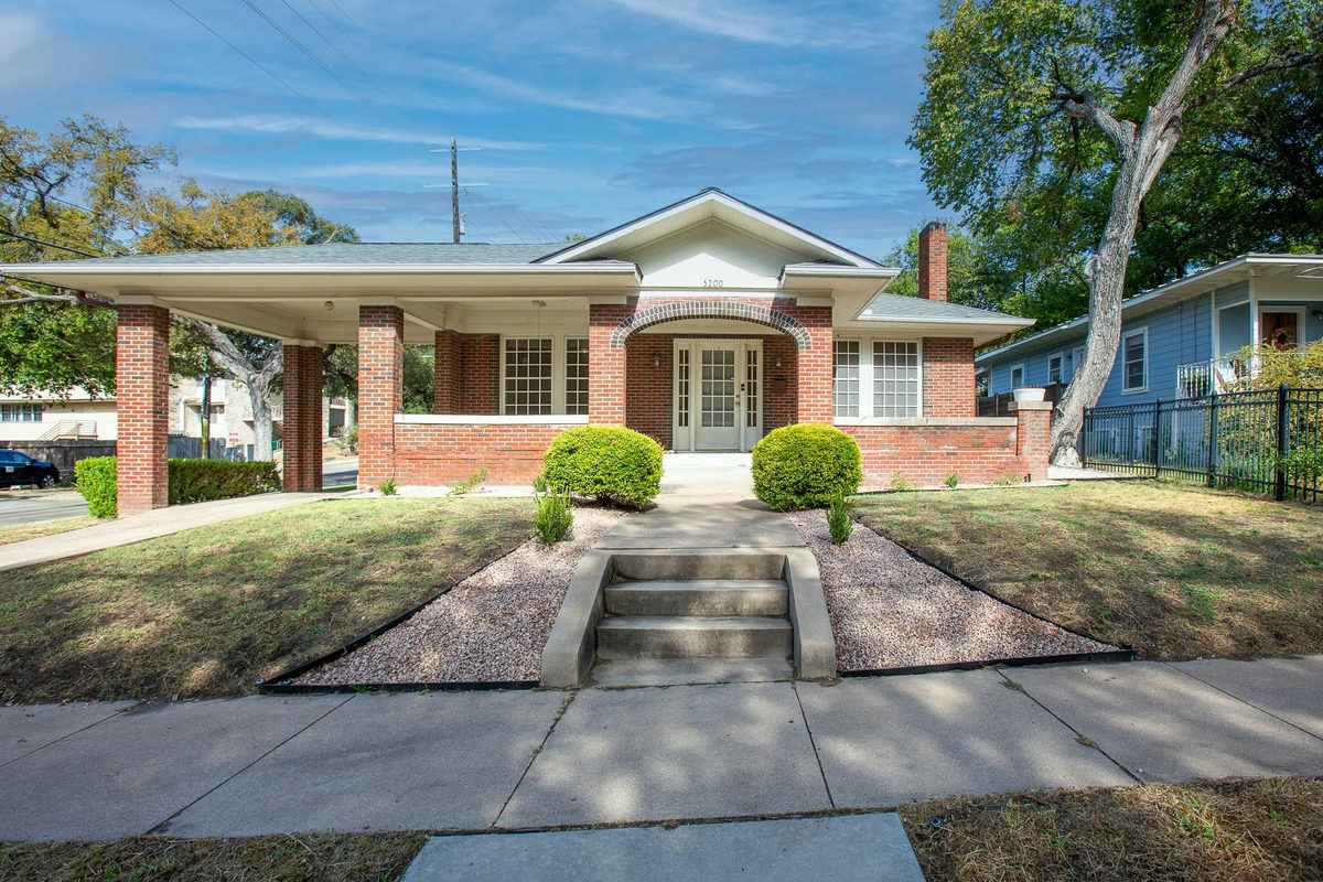 3200 Harris Park Ave — exterior