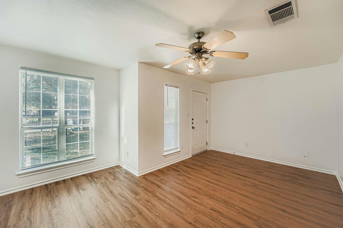 3309 Robinson Ave — photo 3