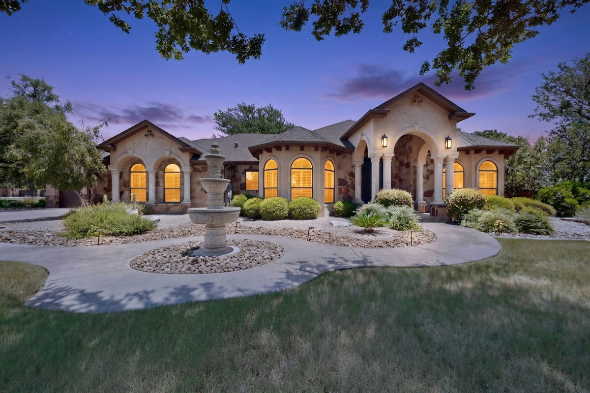 116 Roble Roja Dr — photo 2