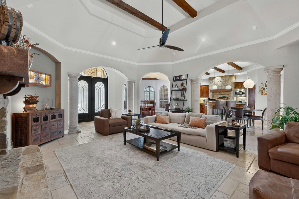 116 Roble Roja Dr — photo 4