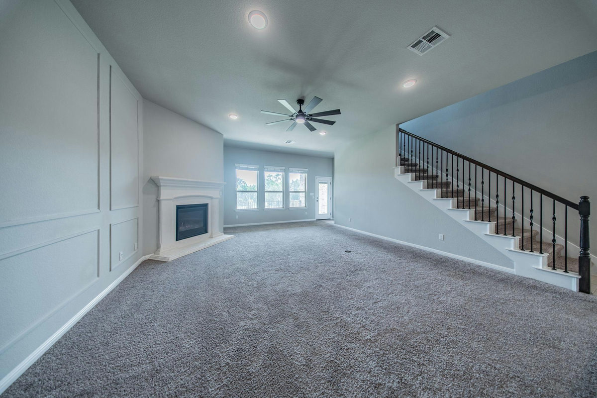 533 Founders Rdg — photo 2
