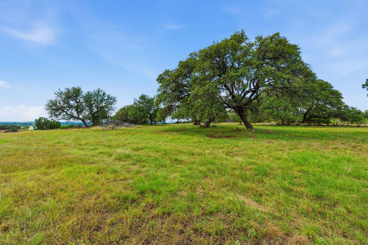 3230 W Fitzhugh Rd — photo 4