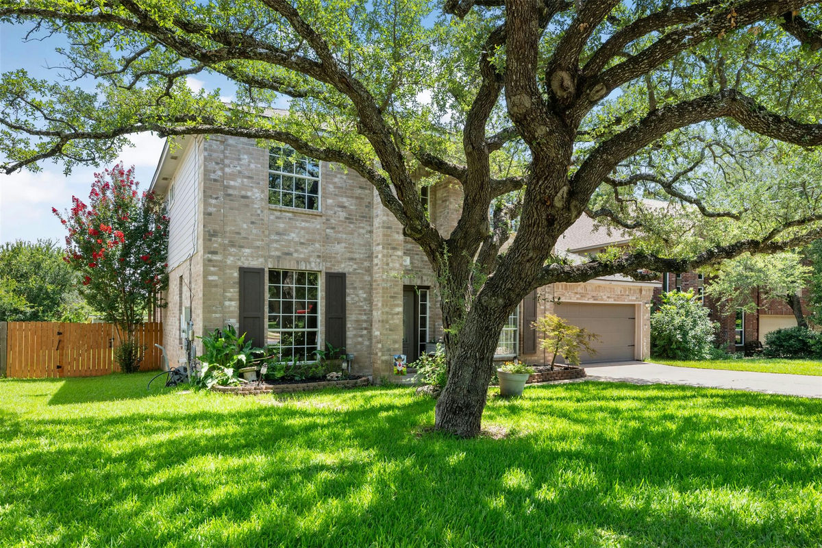 4011 Honey Bear Loop — photo 4