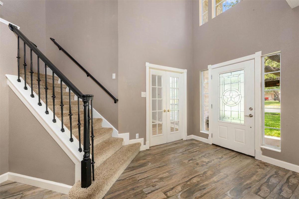 4011 Honey Bear Loop — photo 5