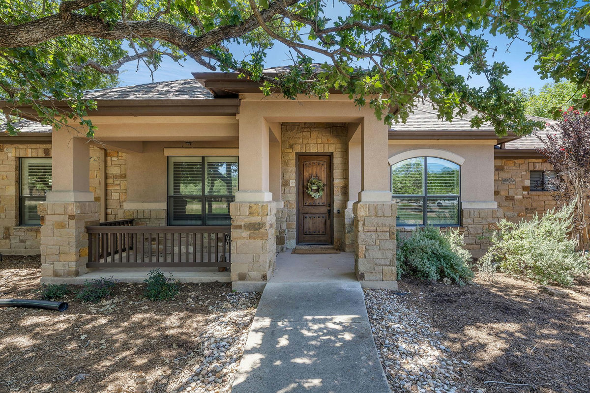165 Silverado Dr — photo 2