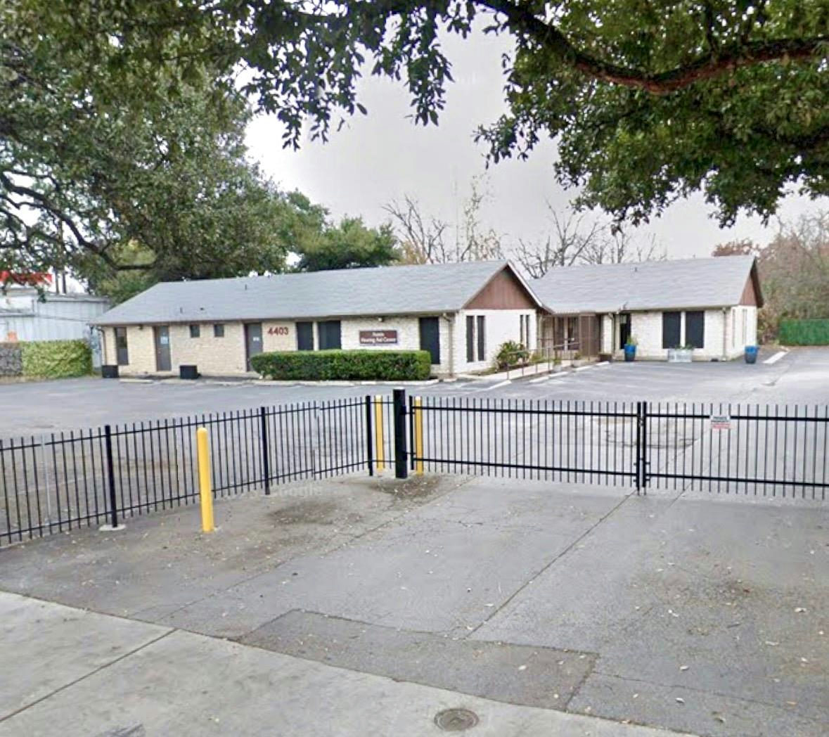 4403 Menchaca Rd — exterior